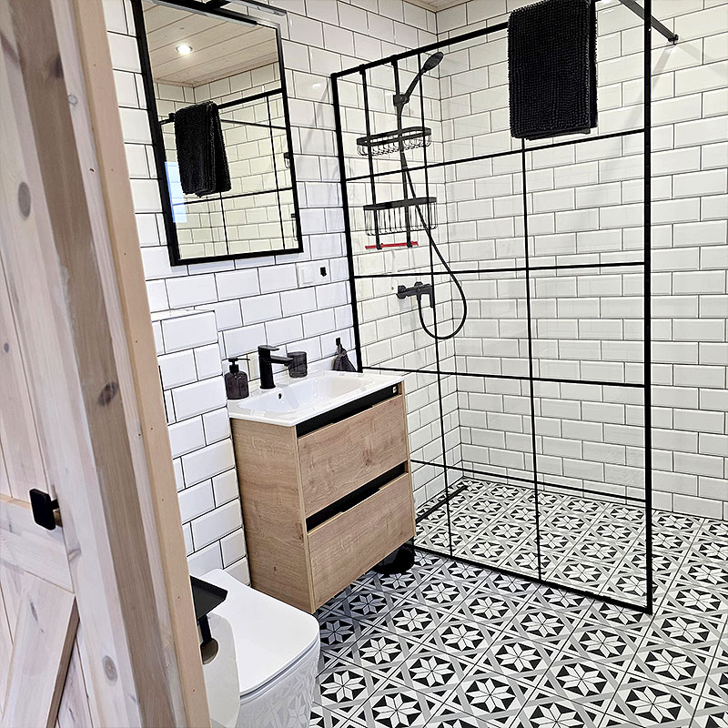 Kompletne wyposażenie łazienki